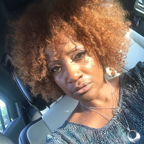 Meet your Posher, Deirdre - Picture 1 of 1